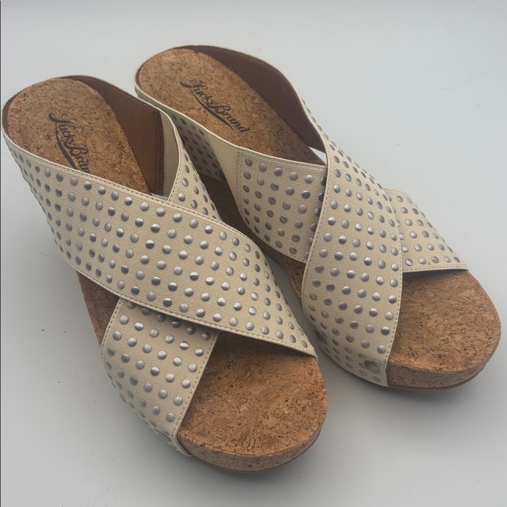 Lucky Brand-Miller2 Studded Elastic Cork Wedge Sandal,Size 8.5M